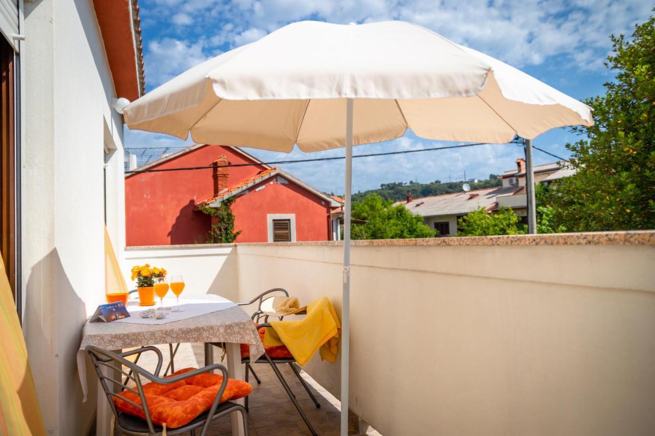 Apartmani Centar Palit Exterior foto