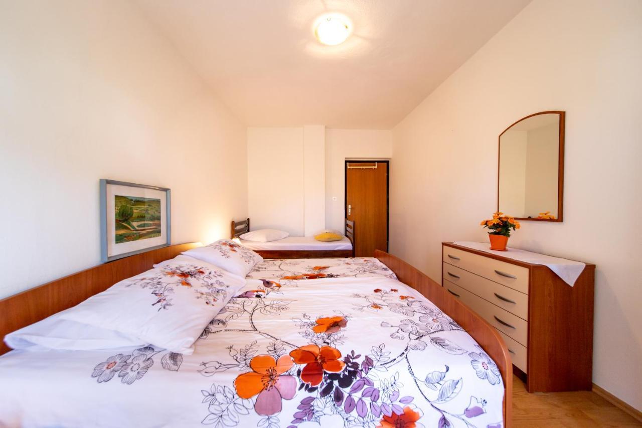 Apartmani Centar Palit Exterior foto